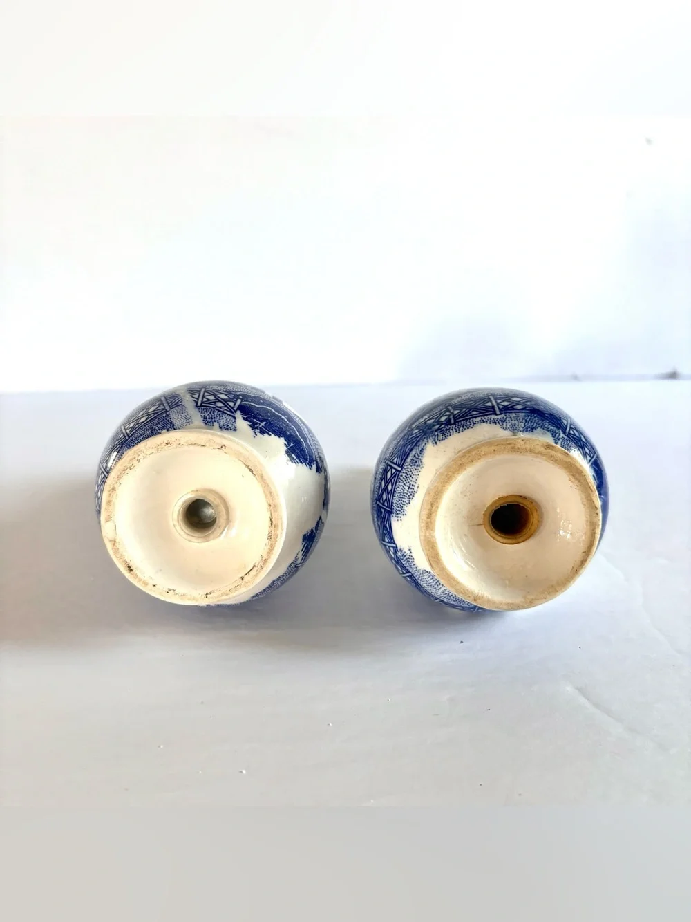 Blue Willow elegant blue
